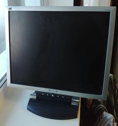 Лот: 13677476. Фото: 1. Монитор 19" ViewSonic. ЖК-мониторы