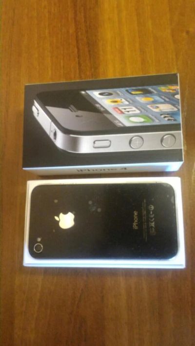 Лот: 7627364. Фото: 1. iPhone 4 8 гб. Смартфоны
