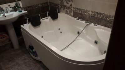 Лот: 6246110. Фото: 1. 2-х местный джакузи. Мебель для ванной комнаты