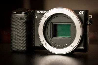Лот: 5150784. Фото: 1. Sony Alpha NEX-5R Body. Цифровые беззеркальные со сменной оптикой