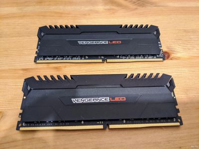 Лот: 15279910. Фото: 1. Сorsair Vengeance LED 16gb 3000... Оперативная память