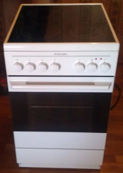 Лот: 4166383. Фото: 1. Стеклокерамическая плита Electrolux... Плиты, духовые шкафы, варочные поверхности