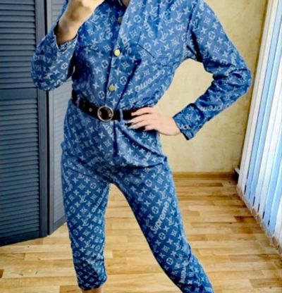 Лот: 19994745. Фото: 1. Костюм женский джинсовый Louis... Костюмы