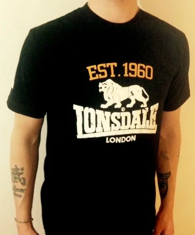 Лот: 3876940. Фото: 1. Футболка Lonsdale размер XL. Футболки, поло