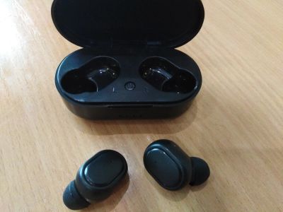 Лот: 16351353. Фото: 1. Беспроводные Bluetooth наушники... Наушники, гарнитуры