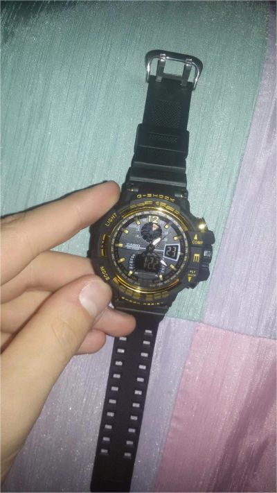 Лот: 6744584. Фото: 1. Продам часы G-shock нашел в автобусе... Оригинальные наручные часы