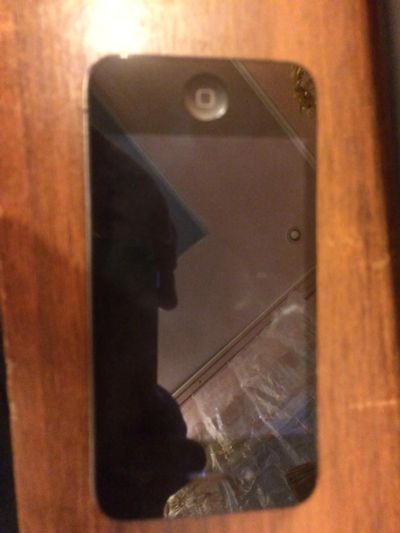 Лот: 7841467. Фото: 1. iPhone 4 black 16 gb. Смартфоны