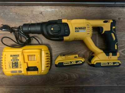 Лот: 20522335. Фото: 1. Перфоратор аккумуляторный DeWALT... Электроинструмент