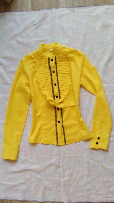 Лот: 5097247. Фото: 1. блузка желтая новая 40-42р. Блузы, рубашки