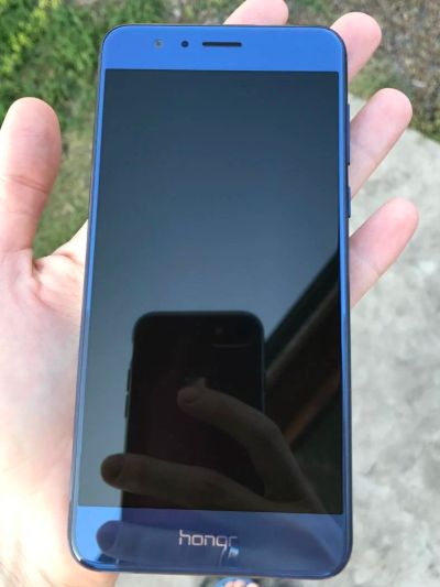 Лот: 10054527. Фото: 1. Honor 8 синий сапфир, состояние... Смартфоны