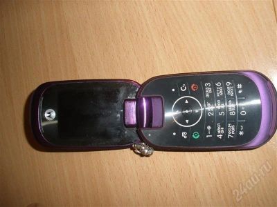 Лот: 606778. Фото: 1. Телефон Motorola раскладушка. Кнопочные мобильные телефоны