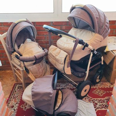 Лот: 15845711. Фото: 1. Коляска 3в1+стул для кормления... Коляски
