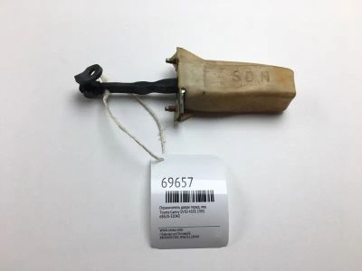 Лот: 20630349. Фото: 1. Ограничитель двери Toyota Camry... Кузов