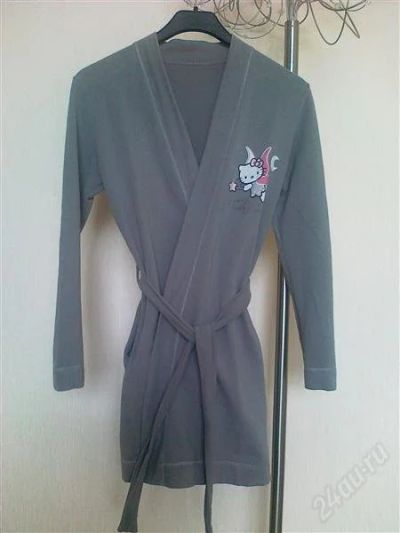 Лот: 833489. Фото: 1. халатик OYSHO р-р 44. Домашняя одежда