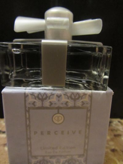 Лот: 6728239. Фото: 1. Avon Perceive для нее лимитированный... Подарки на Новый год