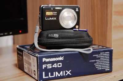 Лот: 3542378. Фото: 1. Panasonic Lumix DMC-FS40. Цифровые компактные