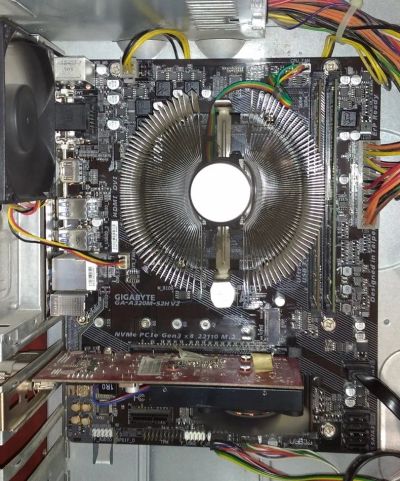 Лот: 21445198. Фото: 1. Ryzen 7 1700 (16*3700МГц) + GA-A320M-S2H... Комплекты запчастей