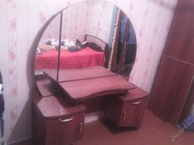 Лот: 2344921. Фото: 1. трюмо. Диваны