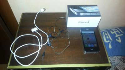 Лот: 3723293. Фото: 1. Iphone 4. Кнопочные мобильные телефоны