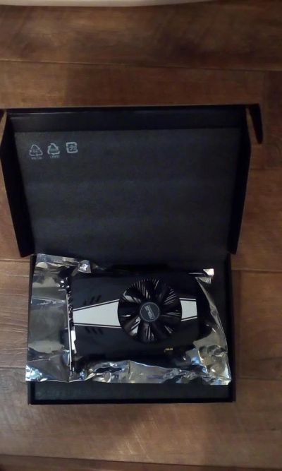 Лот: 10218229. Фото: 1. ASUS GeForce GTX 1060 1569Mhz... Видеокарты