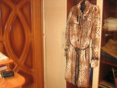Лот: 4916336. Фото: 1. Пальто из натурального меха. Верхняя одежда