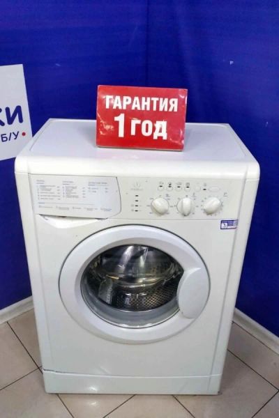 Лот: 17130041. Фото: 1. Стиральная машина indesit wisl... Стиральные машины