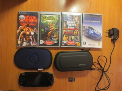 Лот: 3505181. Фото: 1. Продам PSP-3008 c 4 дисками. Другое (игровые приставки, консоли, видеоигры)