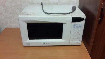 Лот: 5043064. Фото: 1. Микроволновая печь Samsung CE2833NR... Микроволновки, мини-печи