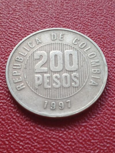 Лот: 22165405. Фото: 1. Колумбия 200 песо 1997. Америка