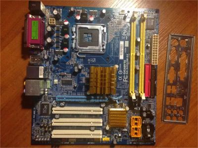 Лот: 7301606. Фото: 1. Материнская плата Gigabyte GA-945GZM-S2. Материнские платы
