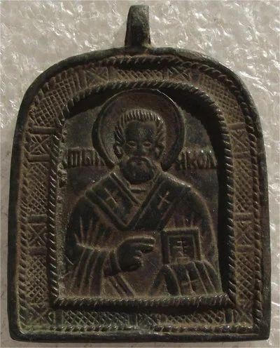 Лот: 10465535. Фото: 1. арочная меднолитая икона Святителя... Иконы