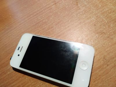Лот: 14949067. Фото: 1. iPhone 4. Смартфоны