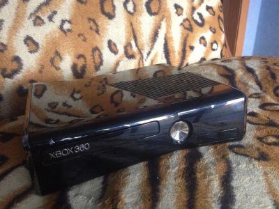 Лот: 3812015. Фото: 1. Xbox 360 Slim 250GB Kinect. Игровые приставки, консоли