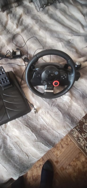 Лот: 19624076. Фото: 1. Руль Logitech Driving Force GT. Рули, джойстики