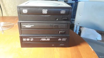 Лот: 14754882. Фото: 1. Продам 3шт dvd-rw sata. Приводы CD, DVD, BR, FDD
