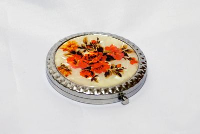 Лот: 6340261. Фото: 1. Карманное зеркало с увеличением... Зеркала компактные