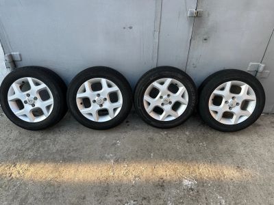 Лот: 25082492. Фото: 1. Летние колёса Nissan 175/65R15... Шины на дисках