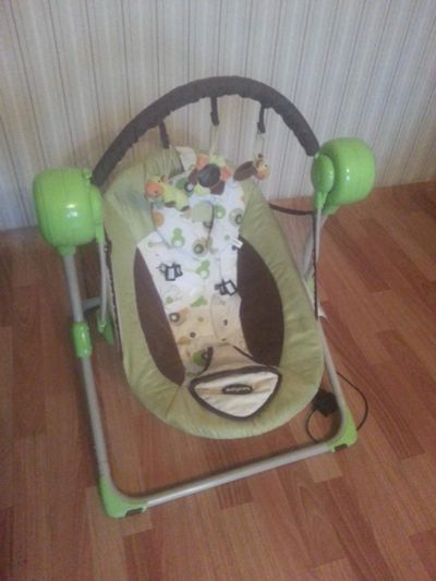 Лот: 7271764. Фото: 1. Детское кресло качеля Babycare. Ходунки, прыгунки, качели