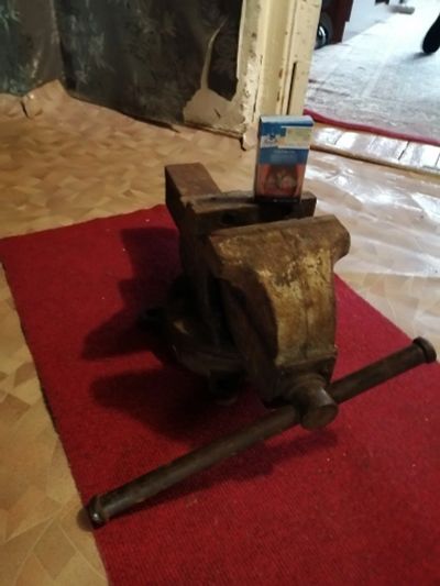 Лот: 16970979. Фото: 1. Тиски. Гаражное, автосервисное оборудование