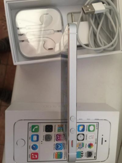 Лот: 3808821. Фото: 1. iPhone 5s 64 gb 64gb (обмены НЕ... Смартфоны