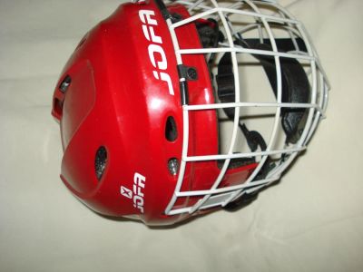 Лот: 8528266. Фото: 1. Хоккейный шлем jofa 690L (размер... Шлемы
