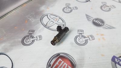 Лот: 23589375. Фото: 1. Форсунка Volkswagen Sharan AYL... Двигатель и элементы двигателя