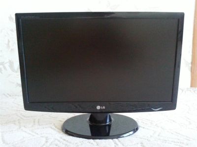 Лот: 3150474. Фото: 1. Монитор LG Flatron W2243C. ЖК-мониторы