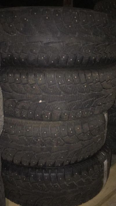 Лот: 16410853. Фото: 1. Зимняя шипованная резина Hankook... Шины