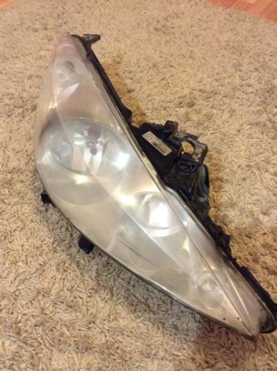 Лот: 9509276. Фото: 1. Фара правая Peugeot 207. Оптика и освещение