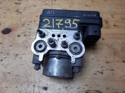Лот: 18529843. Фото: 1. Блок abs Toyota Ractis SCP100... Тормозная система