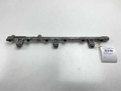 Лот: 25623493. Фото: 1. Рейка топливная Toyota Mark Ii... Топливная система
