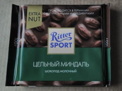 Лот: 8145048. Фото: 1. Молочный шоколад Ritter Sport. Шоколад, конфеты
