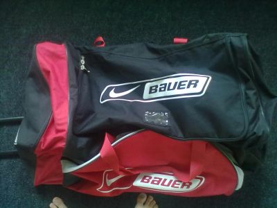 Лот: 3383405. Фото: 1. Хоккейный баул Nike Bauer. Спортивная символика и атрибутика