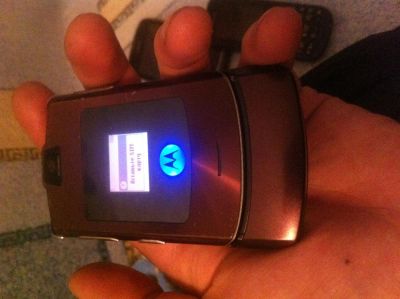 Лот: 4100744. Фото: 1. Motorola v3i. Кнопочные мобильные телефоны